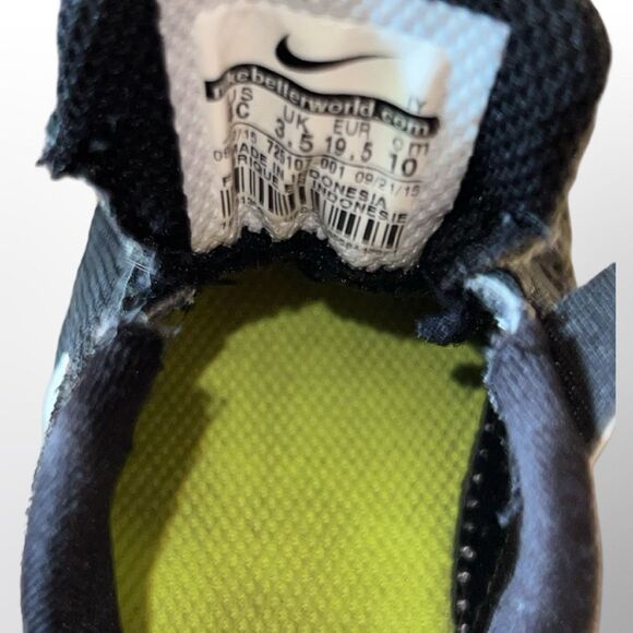 Baby Nike Free 5 Black White Sneakers Size 4 C - Picture 6 of 7